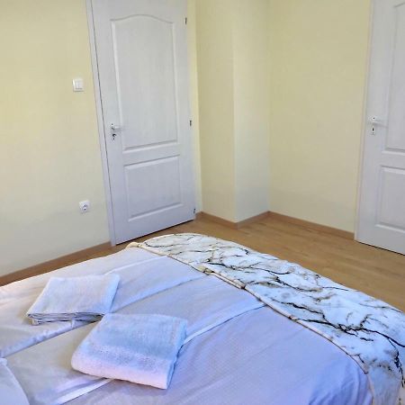 Ella Apartman Debrecín Exteriér fotografie