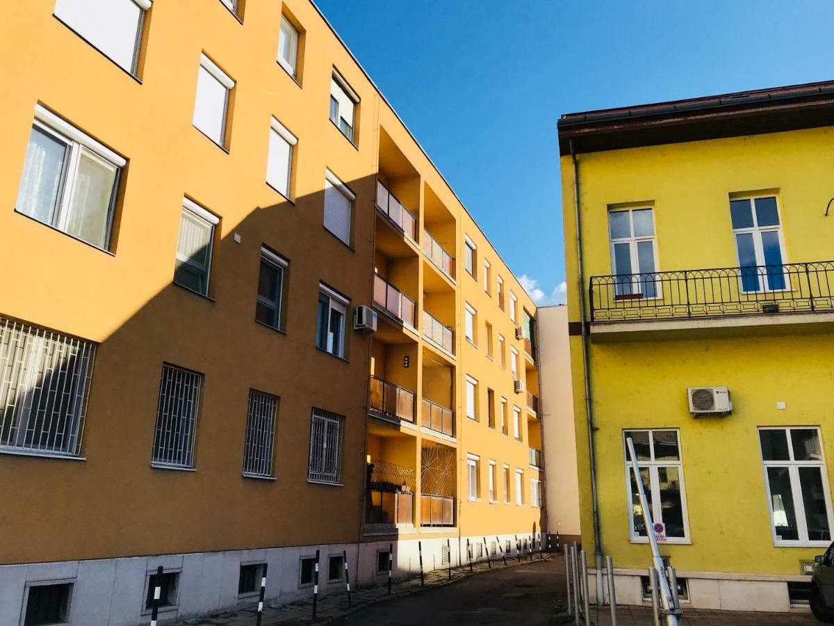 Ella Apartman Debrecín Exteriér fotografie
