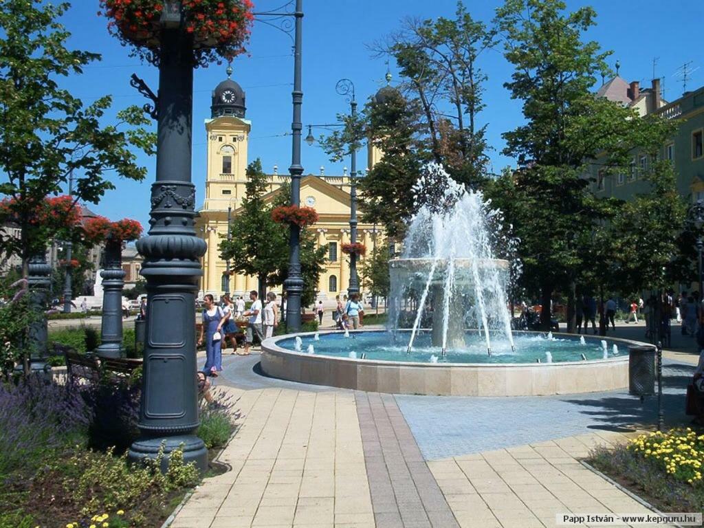 Ella Apartman Debrecín Exteriér fotografie